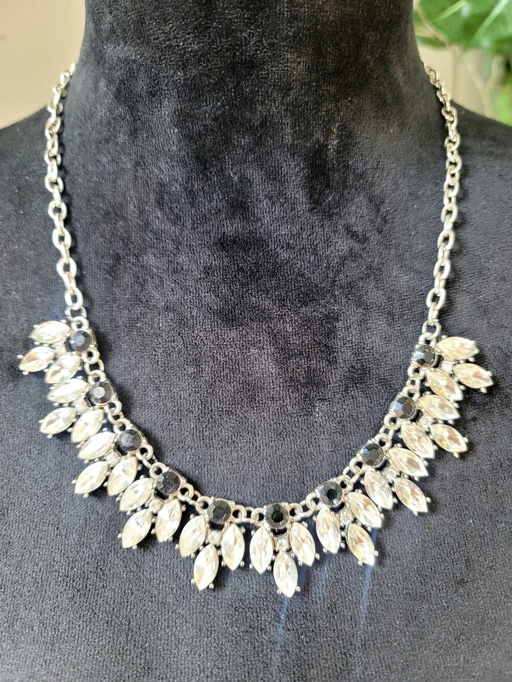 Silver Tone Clear Rhinestone Leaf Fringe Statement Necklace Bib Collar Jewelry